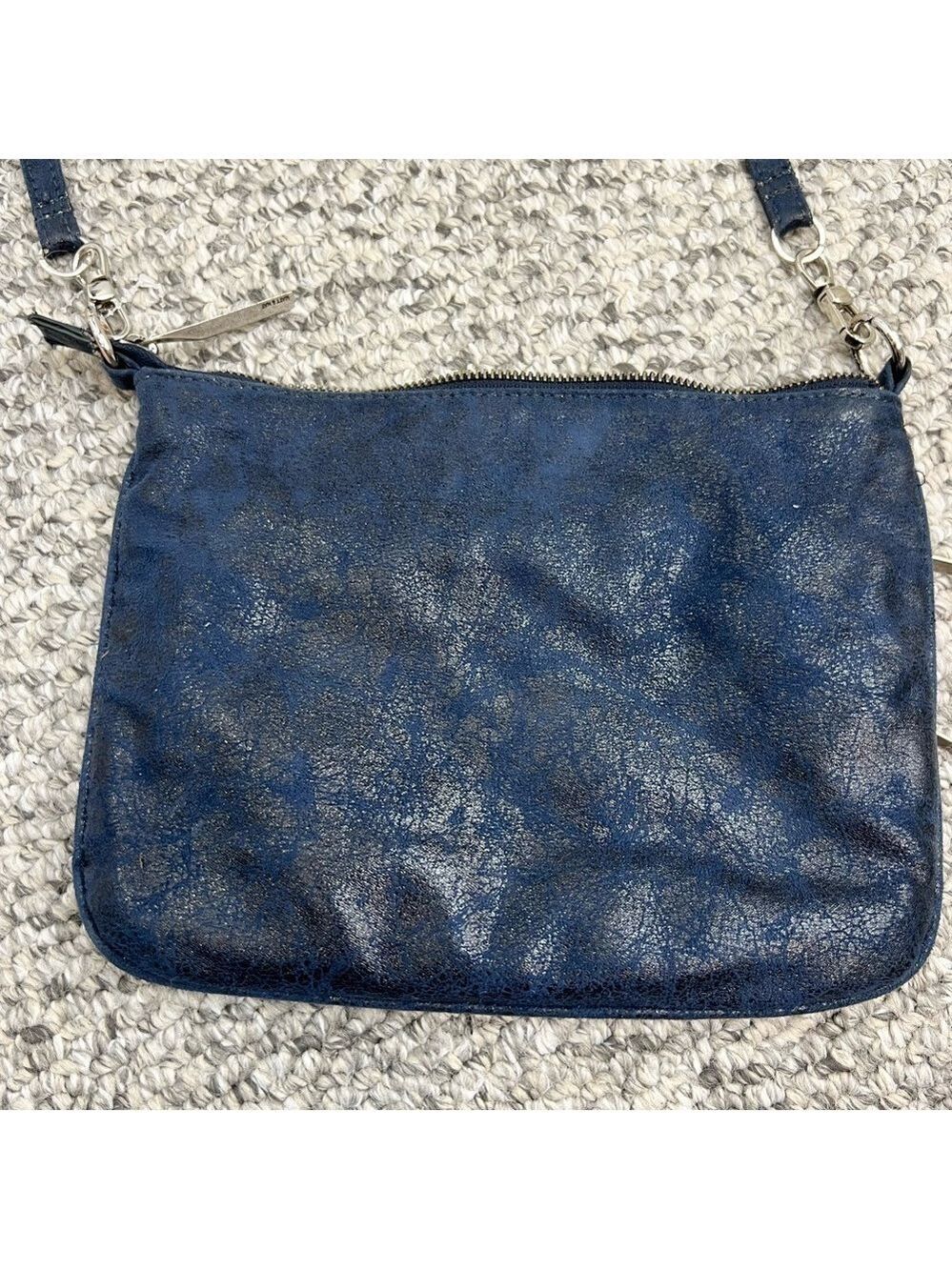 Matt & Nat Montreal vegan coated suede blue crossbody shoulder bag - Picture 3 of 12